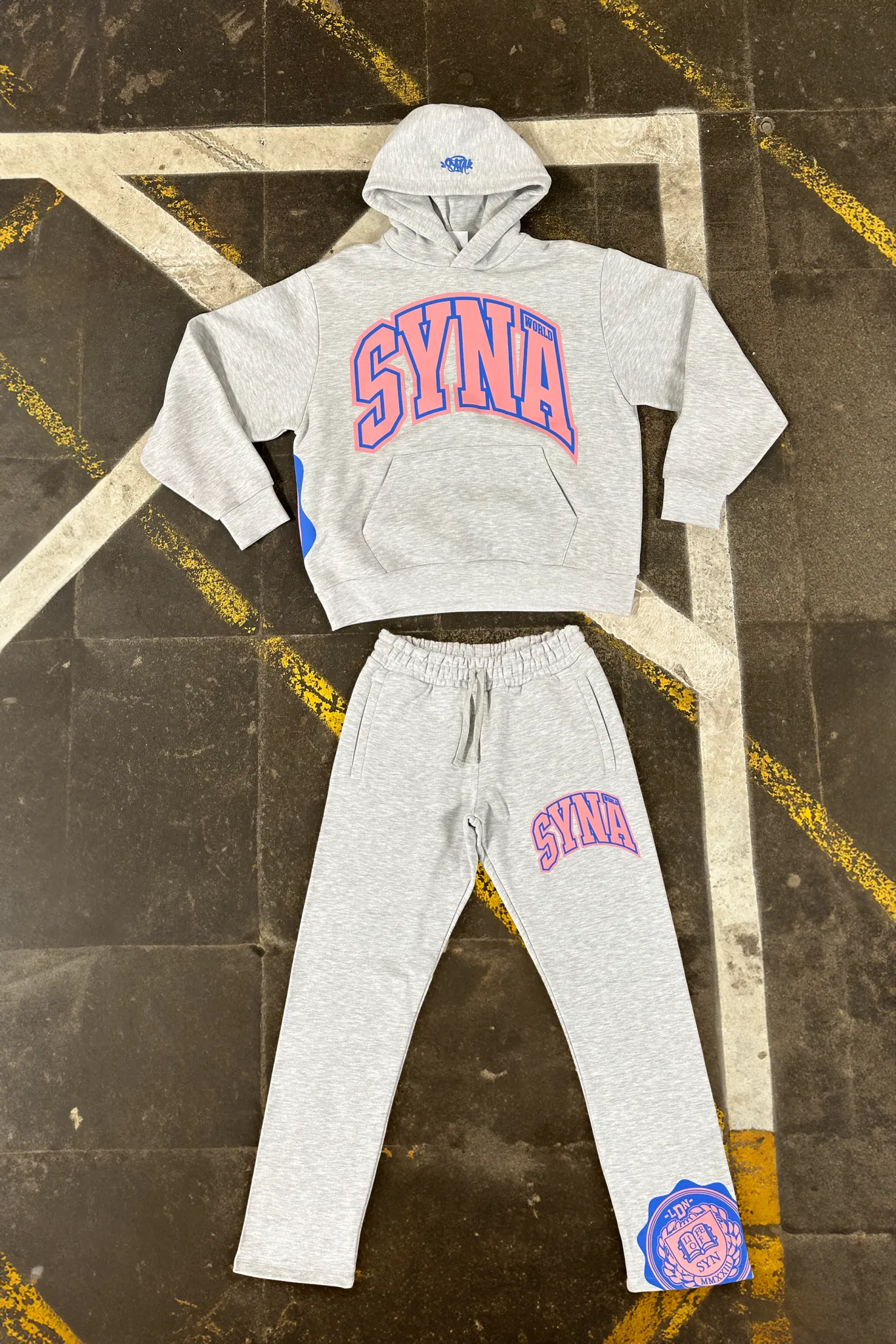 College Tracksuit – Grey
